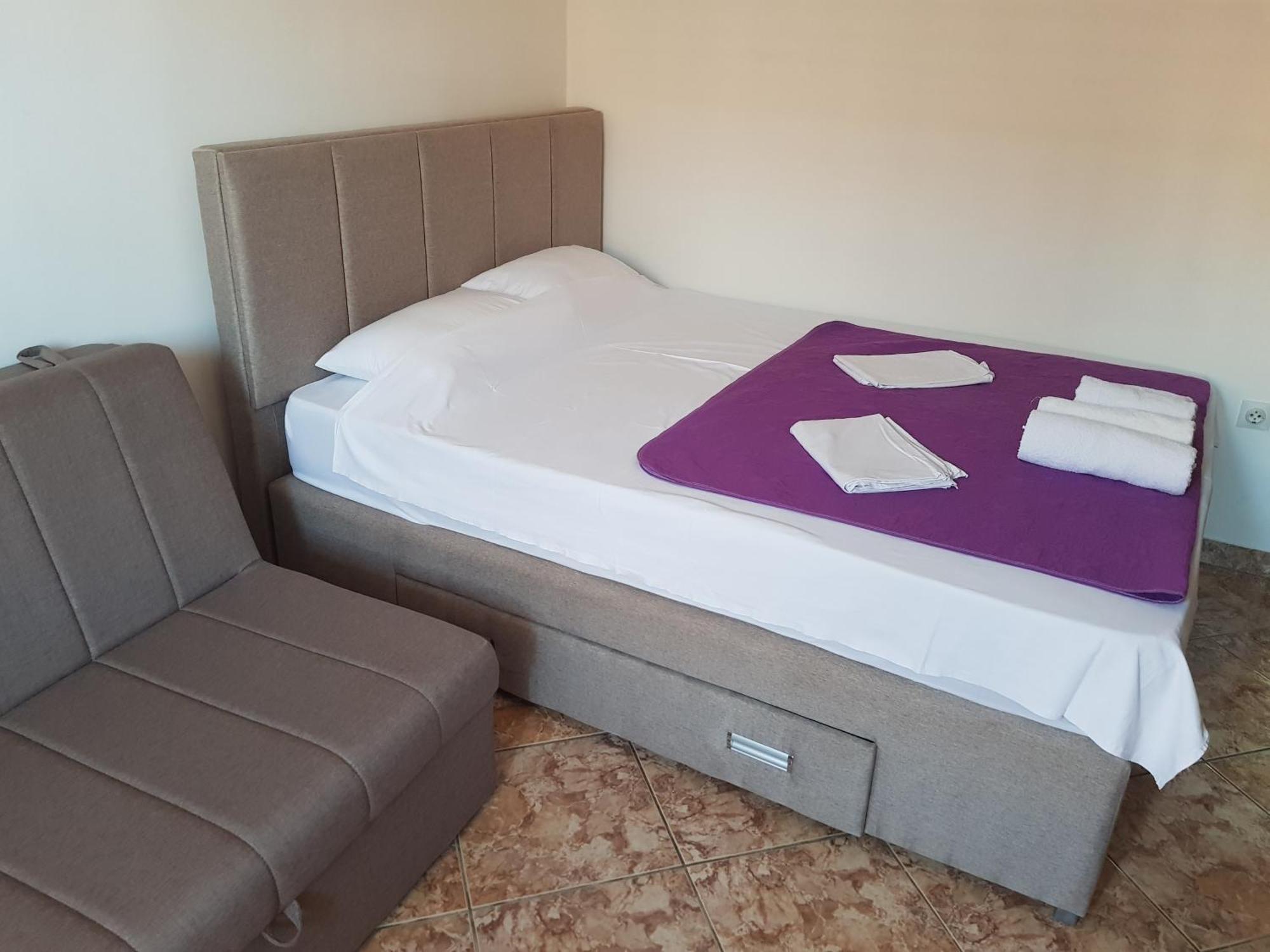 Apartments Drobni Pijesak Petrovac الغرفة الصورة