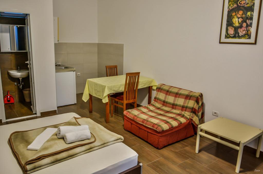 Apartments Drobni Pijesak Petrovac المظهر الخارجي الصورة